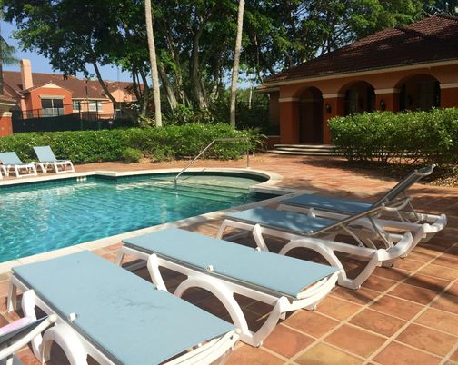 Exterior, Pool
