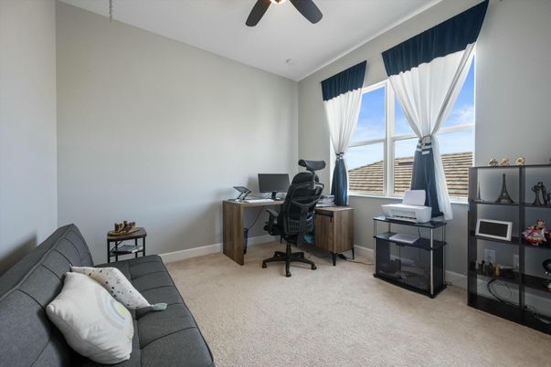 Home Office, Interior