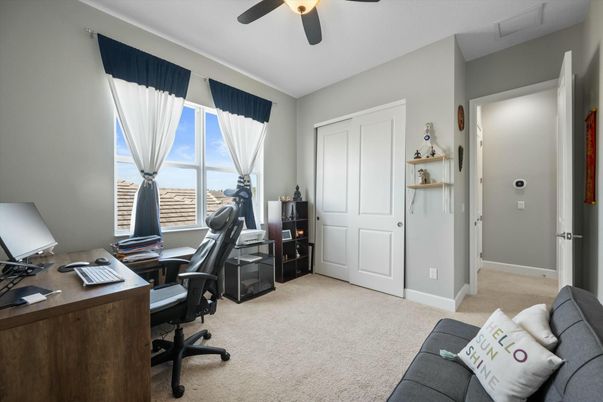 Home Office, Interior