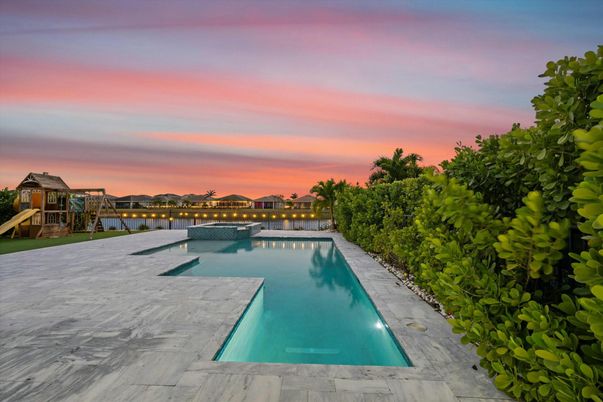 Exterior, Playground, Pool