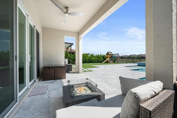 Exterior, Playground, Pool