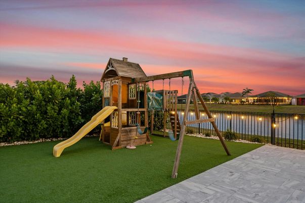 Backyard, Exterior, Playground