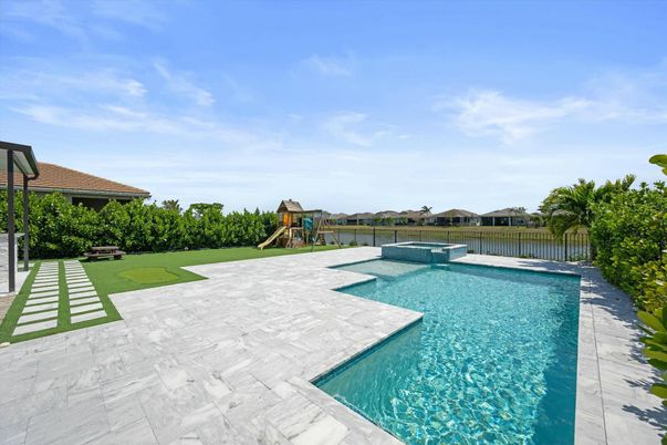 Exterior, Playground, Pool