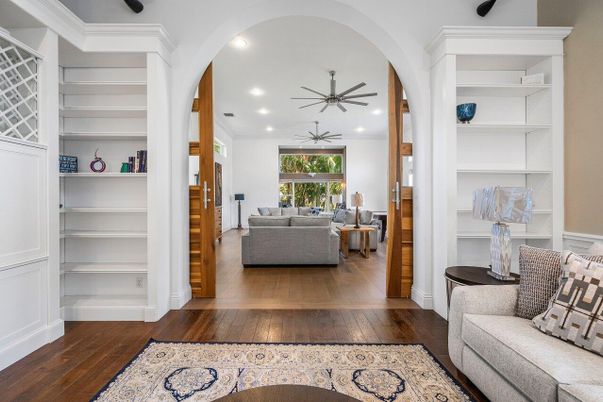 Interior, Living room, Recessed Lighting, Wood Texture Flooring