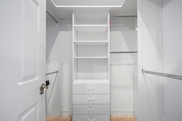 Interior, Walk-in Closets