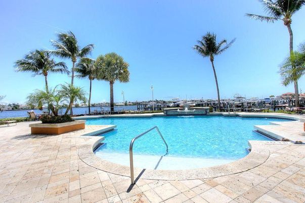Exterior, Pool, Water