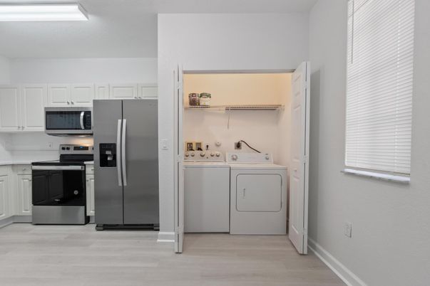 Interior, Kitchen, Utility Closets, Washer, Wood Texture Flooring