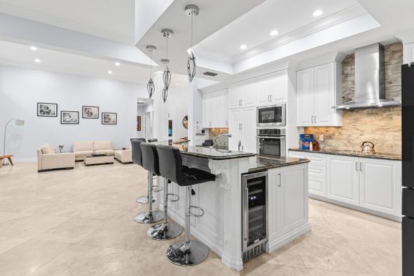 Interior, Kitchen, Living room, Pendant Lights, Recessed Lighting, Stainless Steel Appliances