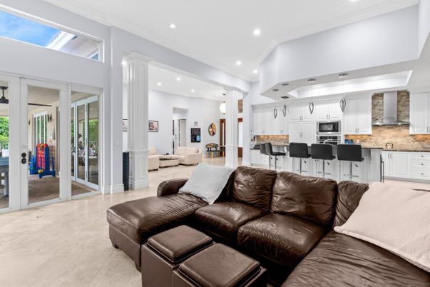 Interior, Kitchen, Living room, Recessed Lighting, Stainless Steel Appliances