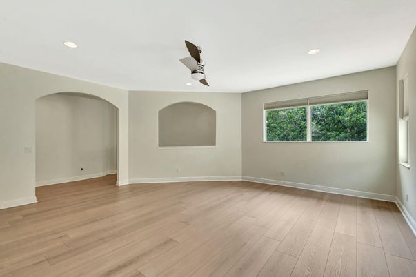 Empty room, Interior, Recessed Lighting, Wood Texture Flooring