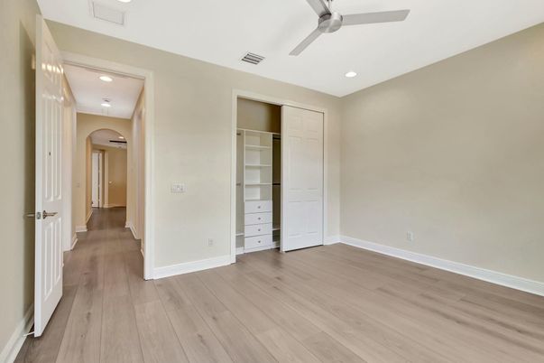 Empty room, Interior, Recessed Lighting, Wood Texture Flooring
