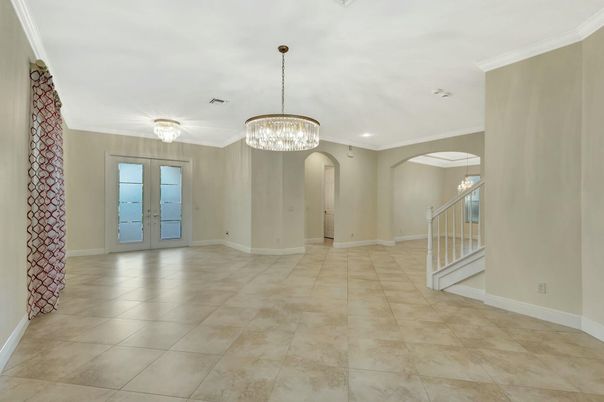 Chandelier, Empty room, Interior, Recessed Lighting