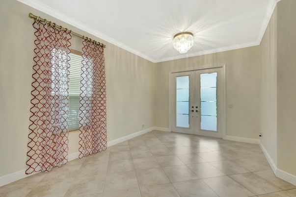 Chandelier, Empty room, Interior