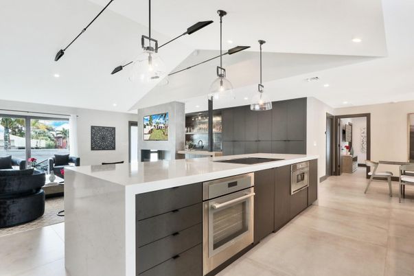 Dining room, Interior, Kitchen, Living room, Pendant Lights, Recessed Lighting, Stainless Steel Appliances