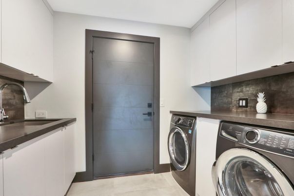 Interior, Washer