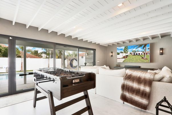 Game Room, Interior, Living room