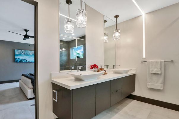 Bathroom, Dual Sink Vanities, Interior, Pendant Lights