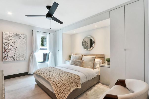Bedroom, Interior, Recessed Lighting, Wood Texture Flooring