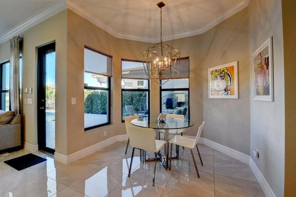 Chandelier, Dining room, Interior, Pendant Lights