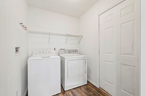 Interior, Utility Closets, Washer, Wood Texture Flooring