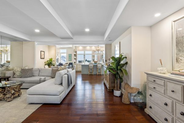 Dining room, Interior, Living room, Pendant Lights, Recessed Lighting, Wood Texture Flooring