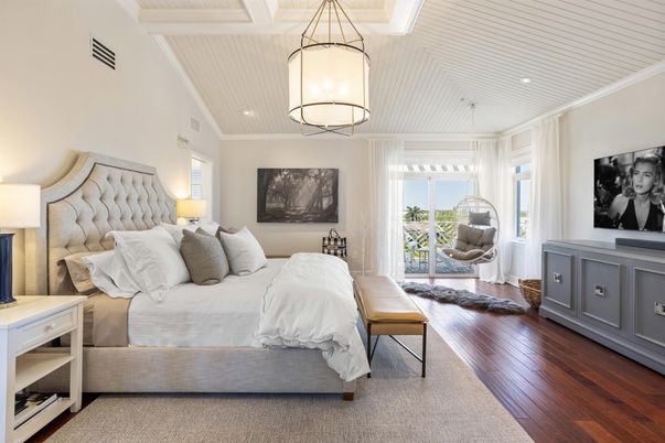 Chandelier, Interior, Kitchen, Recessed Lighting, Wood Texture Flooring