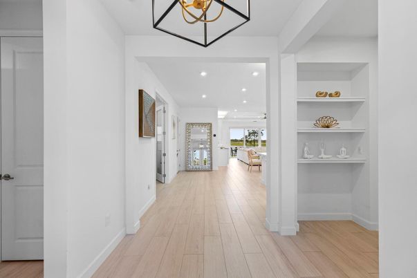 Interior, Recessed Lighting, Wood Texture Flooring