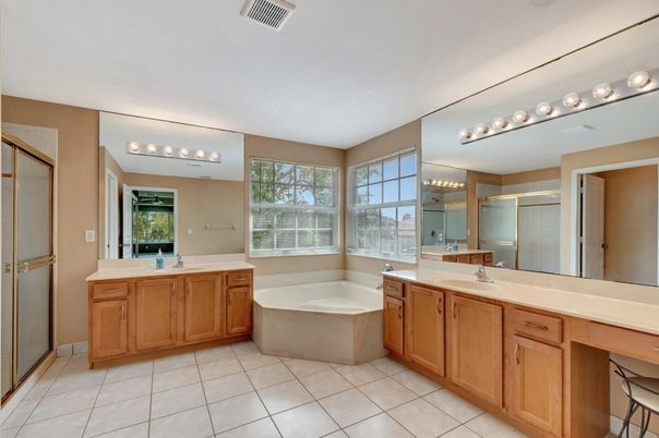 Bathroom, Dual Sink Vanities, Interior