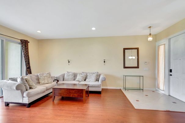 Interior, Living room, Pendant Lights, Recessed Lighting, Wood Texture Flooring