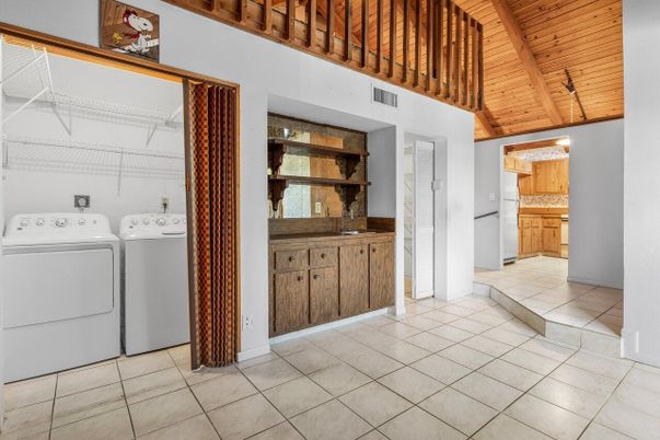 Interior, Utility Closets, Washer, Wooden Ceilings