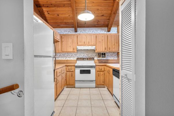 Interior, Kitchen, Pendant Lights, Wooden Ceilings