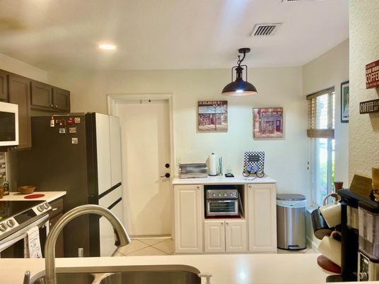 Interior, Kitchen, Recessed Lighting, Washer