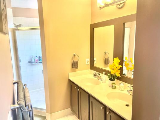 Bathroom, Dual Sink Vanities, Interior