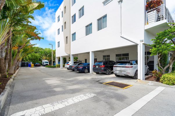 Exterior, Facade, Condo Building