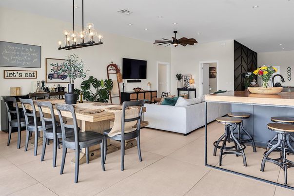 Chandelier, Dining room, Interior, Living room, Pendant Lights, Recessed Lighting