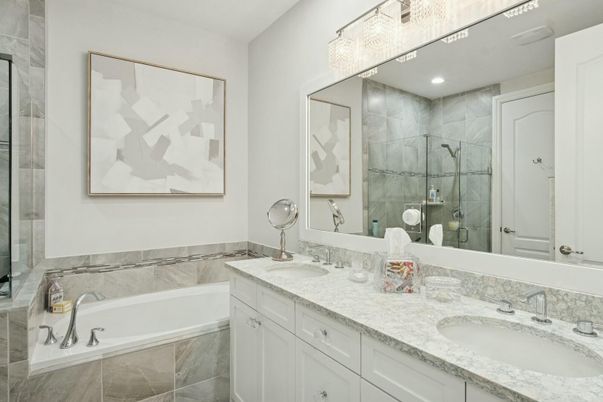 Bathroom, Dual Sink Vanities, Interior, Recessed Lighting