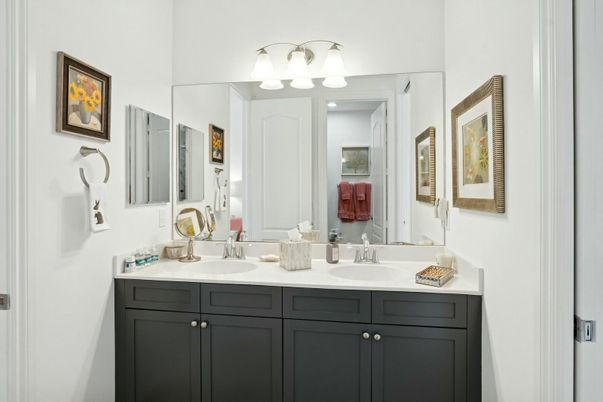 Bathroom, Dual Sink Vanities, Interior