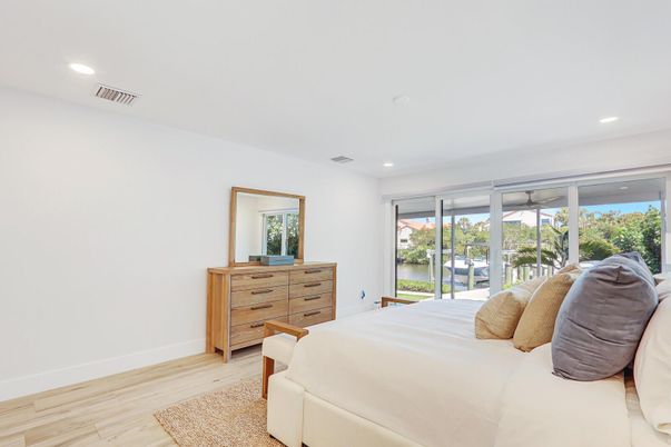 Bedroom, Interior, Recessed Lighting, Water, Wood Texture Flooring