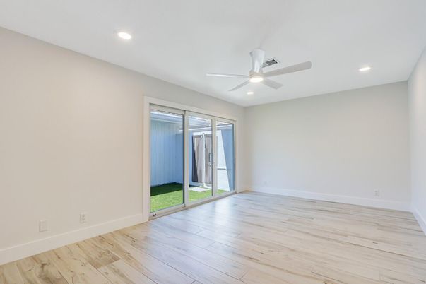 Empty room, Interior, Recessed Lighting, Wood Texture Flooring