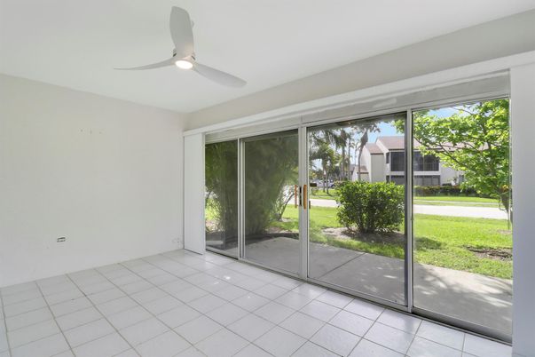 Empty room, Interior, Recessed Lighting, Sun Room