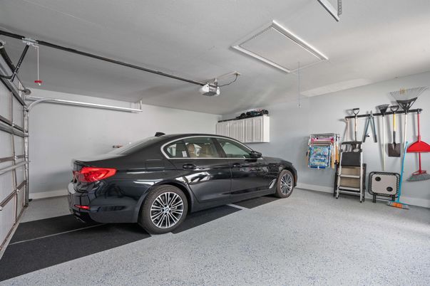 Garage, Interior