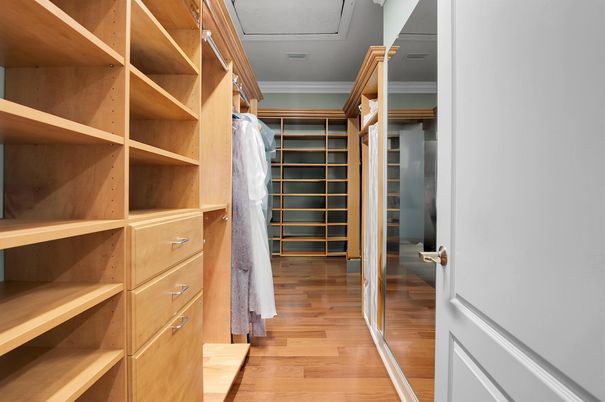 Interior, Walk-in Closets, Wood Texture Flooring