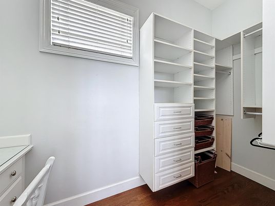 Interior, Walk-in Closets, Wood Texture Flooring