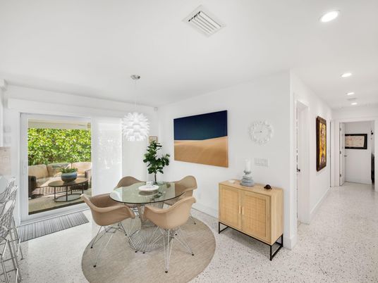 Dining room, Interior, Pendant Lights, Recessed Lighting