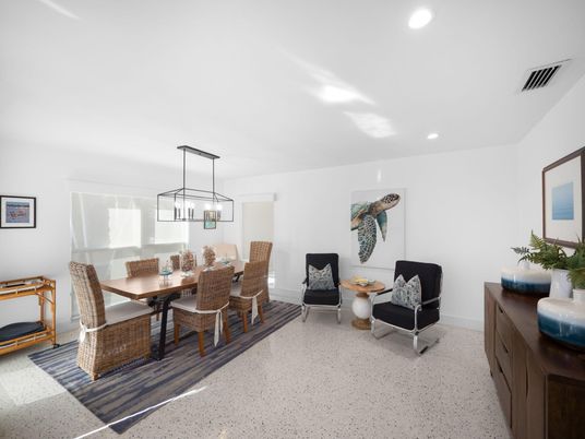 Dining room, Interior, Pendant Lights, Recessed Lighting