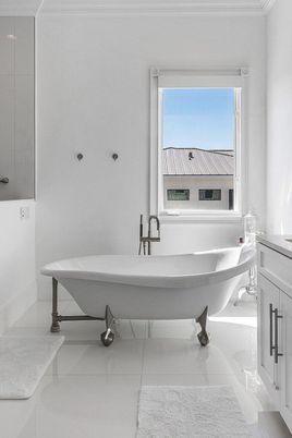 Bathroom, Free Standing Baths, Interior