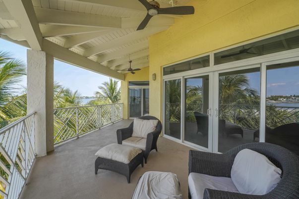 Interior, Sun Room, Water