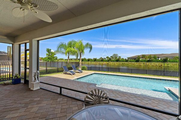 Exterior, Pool, Water