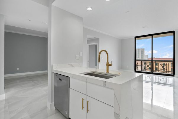 Interior, Kitchen, Recessed Lighting, Water