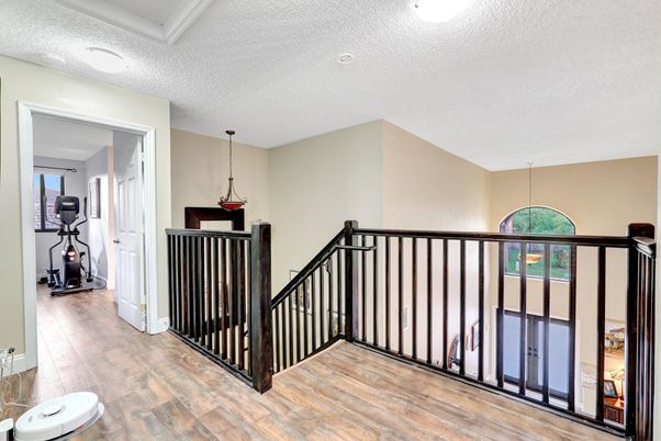 Fitness Equipment, Interior, Recessed Lighting, Wood Texture Flooring
